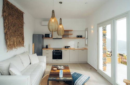 Vathi Villa | Melianthos Villas