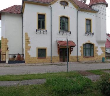 Csurgo Bed & Breakfast | Meller-kastély Villa