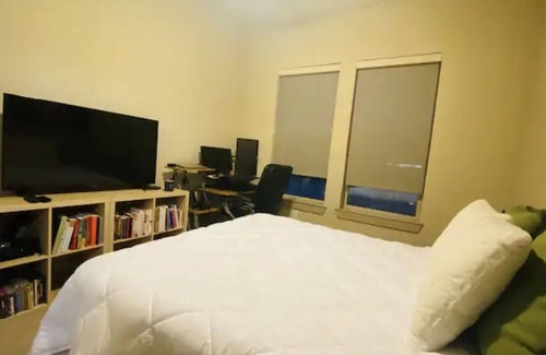 Memorial Apartment | Memorial District: Luxury Guest Suite