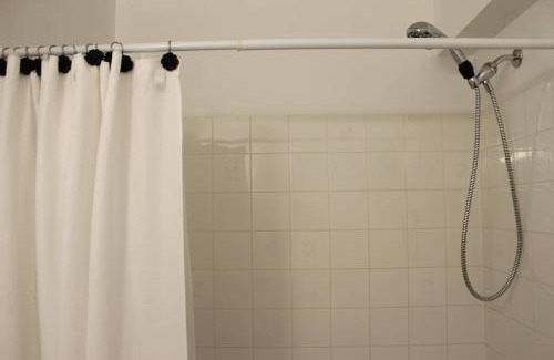 Sooke Apartment | Memory Lane Guest Suite