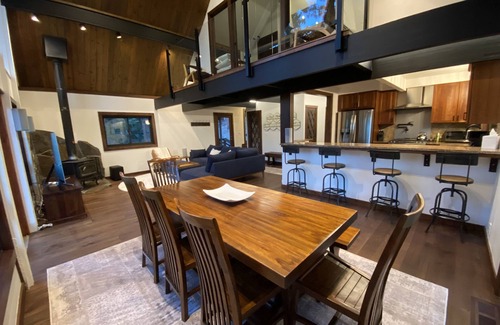 Incline Village House | Memory Making Remodeled Tahoe Cabin - Minutes to Ski Slopes and Lake