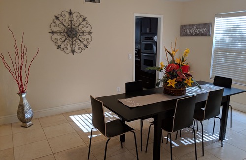 Dobson Woods House | Mendoza Residence, our Great & Spacious Home in Southern Mesa