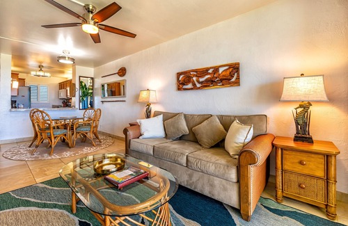 Kihei Condo | Menehune Shores #220 – Beachside Bliss with Panoramic Ocean Views