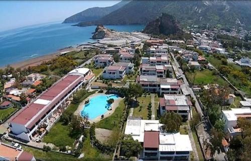 Vulcano Porto Apartment | Menichetta 4 posti Bilo con piscina gratuita dall' 11 Luglio al 31 Agosto