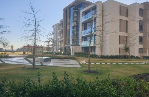 Menlyn Apartment | Menlyn Maine Apartments