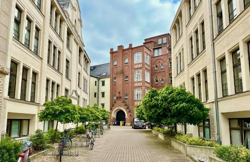 Zentrum-Suedost Apartment | MEOS 3 -Zentrum-Hofblick-Gym-Netflix