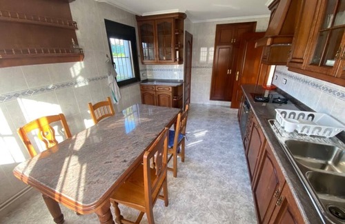 Oleiros House | Mera, house with large garden and 300m from the beaches