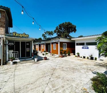 Kijal Hotel | Meraga Cinta Kijal