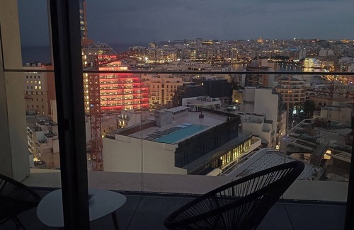 Tal-Ghoqod Apartment | Mercury Tower 13thFloor Studio Panoramic Views in Iconic Zaha Hadid, St. Julians