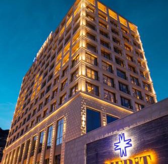 Budva Hotel | Merit Starlit Hotel & Residences