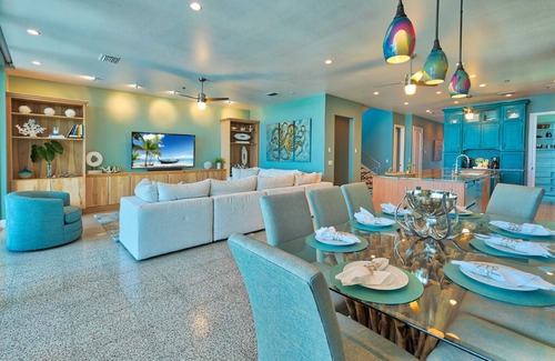 Indian Rocks Beach House | MERMAID'S GULF FRONT 5 BEDROOM BEACH HOUSE WITH A POOL!