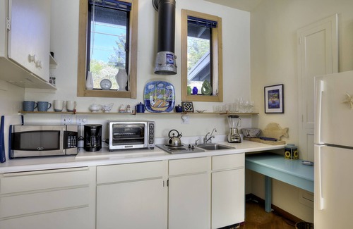 Marshall Cottage | Mermaid's House (Crew Quarters) - Tomales Bay Waterfront, Point Reyes, Marshall