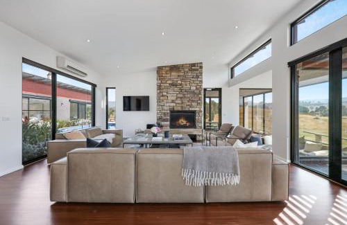 Merrijig House | Merrivale Hill, Merrijig - Sleeps 10