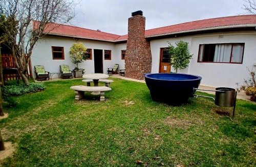 Bonnievale Bed & Breakfast | Merwenstein - Farm House, Cottages, Studio-Units