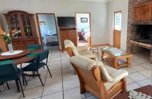 Bonnievale Bed & Breakfast | Merwenstein - Farm House, Cottages, Studio-Units