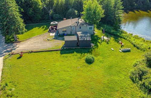 East Garafraxa Cottage | Mesmerising Cottage in Caledon