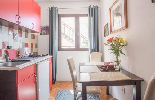 Lepetane Apartment | Mesmerizing Studio Flat near Kotor Bay in Tivat