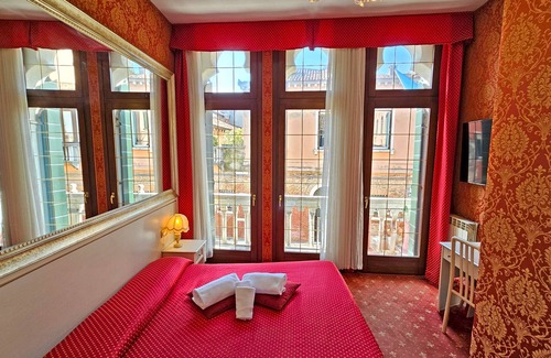 Dorsoduro Hotel | Messner Palace