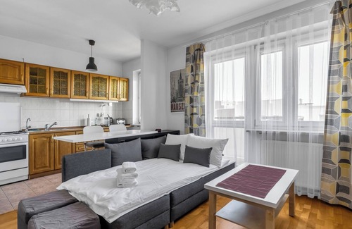 Ursynow Apartment | Metro Kabaty Homely Studio