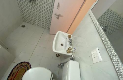 Auli Apartment | Metro Nook