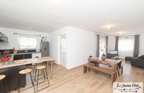 Hell-Bourg House | Meublé de tourisme " Le Jasmin Étoilé"- Hell-Bourg - SALAZIE