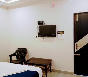 Srikalahasti Cabin | MGR RESIDENCY