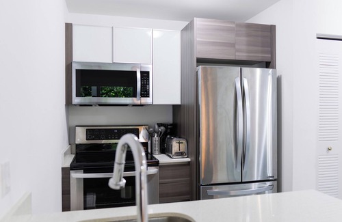 Midtown Apartment | Miami Apt Close to Downtown