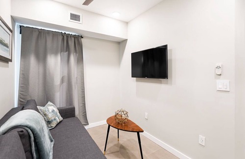 East Little Havana Apartment | Miami Vibes in East Little Havana