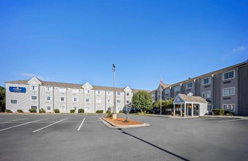 Greensboro Hotel | Microtel Inn by Wyndham Greensboro