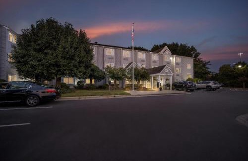 Greensboro Hotel | Microtel Inn by Wyndham Greensboro