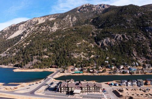 Georgetown Hotel | Microtel Inn & Suites by Wyndham Georgetown Lake