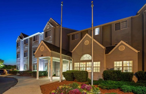 Thurston Hotel | Microtel Inn & Suites by Wyndham Ann Arbor
