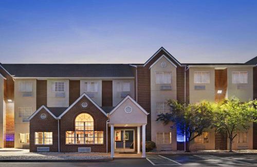 Florence Hotel | Microtel Inn & Suites by Wyndham Florence/Cincinnati Airpo