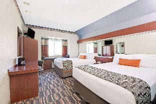 Urbandale Hotel | Microtel Inn & Suites Urbandale