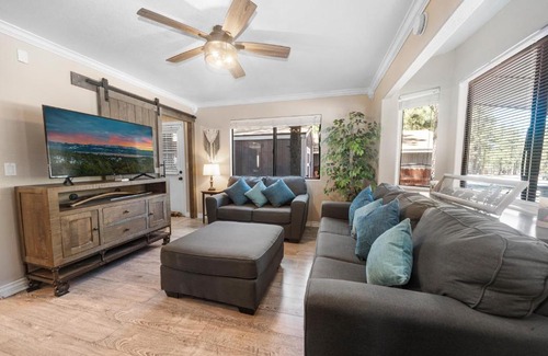Woodlands Ski Chalet | Middle Bear Chalet -Perfect getaway for a weekend in the mountains!