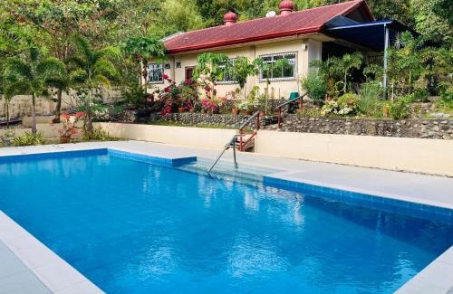 Sison House | Middle bedroom, McKirdy's Farm