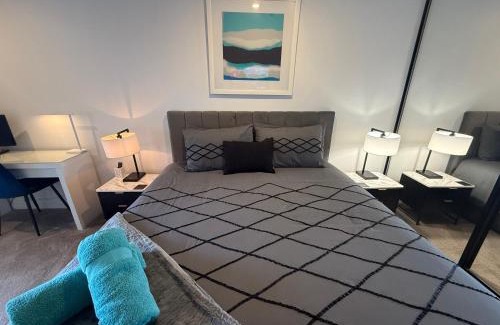 Braddon Apartment | Midnight Luxe 1BR Apartment in the heart of Braddon Views from L7 Pool Sauna Gym Secure Parking Wifi Wine