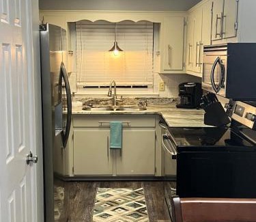 Buckroe Beach House | Midterm Spacious Home At Buckroe Beach