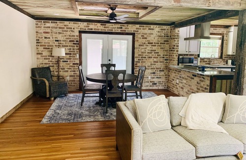 Hattiesburg Cottage | Midtown-Avenues Cottage
