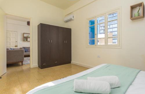 Mar Mikhael Apartment | Mikaella's Cozy 1-BR with 24-7 Electricity