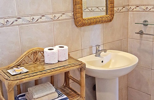 Dauin Resort | Mike's Dauin Beach Resort