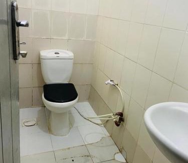 Mikocheni House | Mikocheni home stay