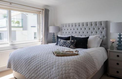 Salcombe House | Mill Bay View