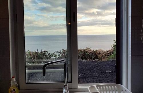 Lajes do Pico House | Mill House- Peak slabs