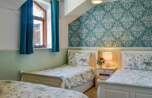 Wing House | Millstream - Uk45183