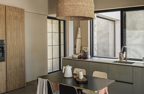 Paramonas Villa | Mimi and Coco villa Augustus