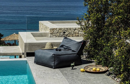 Paramonas Villa | Mimi and Coco Villa Julious