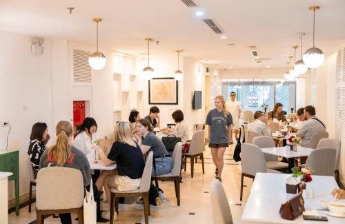 Hang Bai Hotel | Minasi HanoiOi Lakeside Hotel