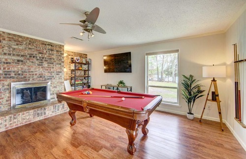 Mineola House | Mineola Lake House with Dock and Fire Pit!