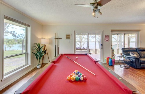 Mineola House | Mineola Lake House with Dock and Fire Pit!